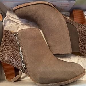 Gently worn. Taupe Bootie.